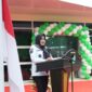 Bupati Kepulauan Sula, Fifian Adeningsih Mus memberikan sambutan pada peresmian RSP FAM Dofa.