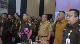 Wali Kota Tidore Kepulauan, Muhammad Sinen menghadiri penandatanganan Nota Kesepahaman (MoU) antara Kepala Kejaksaan Tinggi Maluku Utara dan Gubernur Maluku Utara, serta Perjanjian Kerja Sama (PKS) antara para Kepala Kejaksaan Negeri dengan Bupati/Wali Kota se-Maluku Utara.