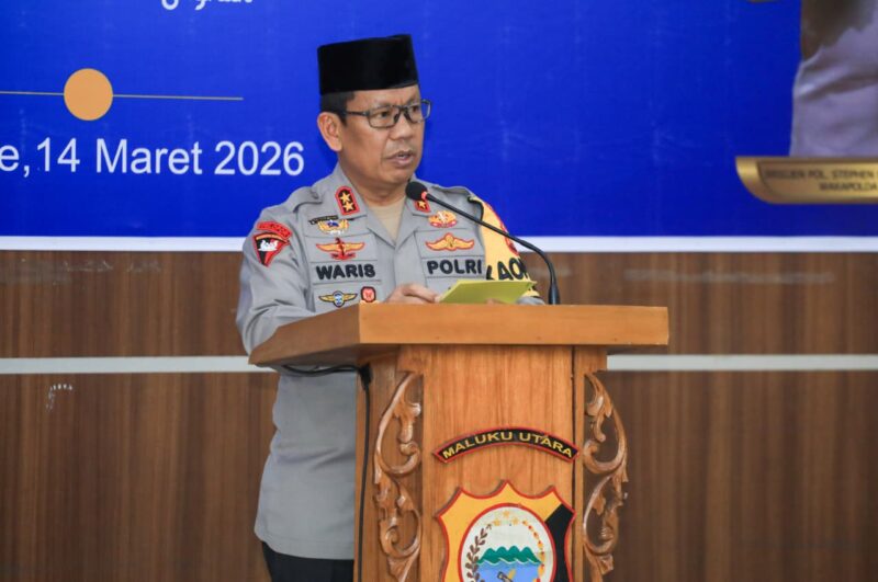 Kapolda Malut, Irjen Pol Waris Agono saat memberikan sambutan pada kegiatan buka bersama insan pers. 