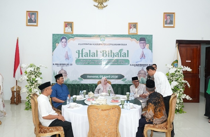 Bupati Kepulauan Sula, Fifian Ade Ningsih Mus saat acara halal bi halal