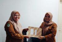 Siti Hawa Marasabessy (kanan), Fadila Waridin (kiri). 