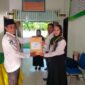 Penyerahan soal ASAJ oleh Kepala Sekolah kepada Pengawas Asesmen. Dokumentasi: Am Teapon/marasai.id