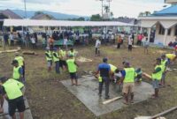 Proses penyembelihan 15 ekor sapi hasil kekompakan dan kesadaran warga Cobodoe dalam mengadakan hewan kurban.
