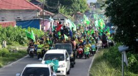 Fanatik Brazil Kepulautan Sula Konvoi keliling kota Sanana. Dokumentasi: Abhi Liamanu.