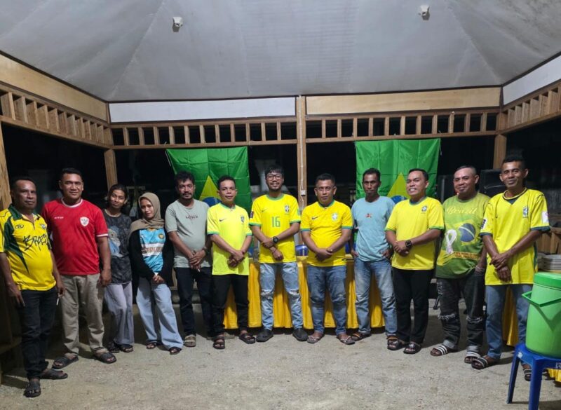 Persiapan menjelang Piala Dunia disambut dengan semangat eforia Fanatik Brazil Sula dengan menyiapkan tempat nobar. 