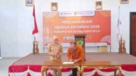 Bupati Fifian bersama Kepala BPS Kepulauan Sula, Syahrul.. 