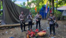 Anggota Polsubsektor Weda Tengah amankan sejumlah baraang bukti sabung ayam