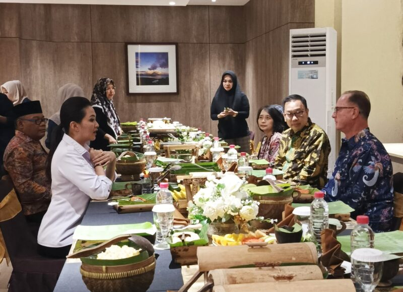 Gubernur Sherly Jamu Dubes Austria dengan Nuansa Tradisional
