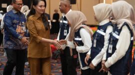 Gubernur Sherly Kukuhkan 25 Agen PERISAI Malut