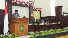 Wabub Sula, M. Saleh Marasabessy menyampaikan Rancangan KUA-PPAS Tahun Anggaran 2027. (Dokumentasi: Diskominfo Kepulauan Sula)