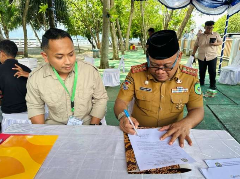 Reformer aksi perubahan OPTIMAL MALUT, Rachmat Hidayat Buamona bersama Sekda Malut, Samsuddin A Kadir
