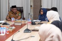 Sekda Malut, Samsuddin A Kadir saat melakukan Rakor persiapan entry meeting bersama Ombudsman Perwakilan Maluku Utara