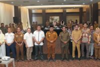 Sekda Malut saat membuka kegiatan Konsultasi Publik Penyusunan Peraturan Kepala Daerah (Perkada) tentang Pengendalian Pemanfaatan Ruang Provinsi Maluku Utara.