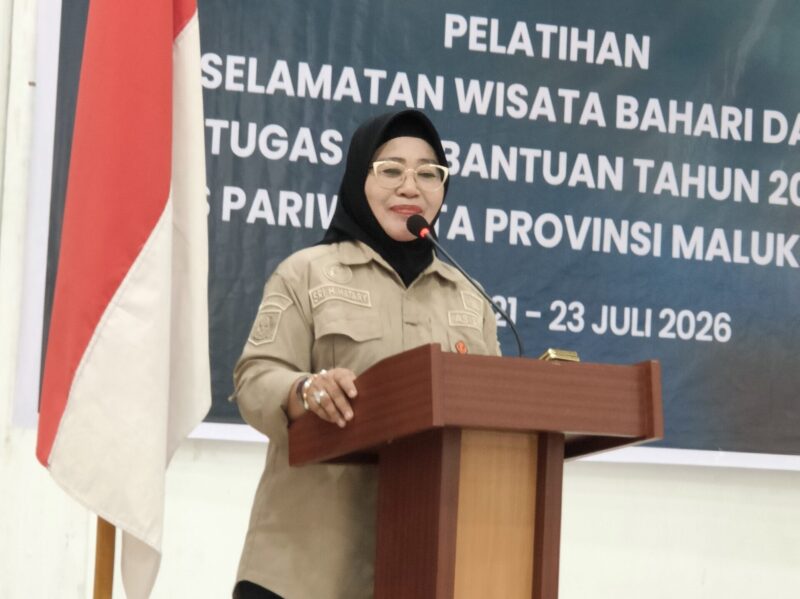 Asisten II Bidang Perekonomian dan Administrasi Pembangunan Setda Provinsi Maluku Utara, Sri Haryati Hatari