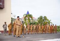 Wagub Malut Sarbin Sehe menyampaikan peran ASN dalam meredam isu kelangkaan BBM yang disampaikan saat apel pagi