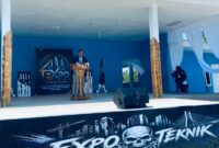 Rektor Unibrah Sarbaini A Karim saat membuka kegiatan Teknik Expo yang berlangsung di Desa Garojou