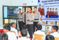 Taurna AKPOL saat berkunjung ke sekolah rakyat