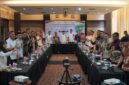 Wakil Gubernur Maluku Utara, H. Sarbin Sehe, saat membuka Focus Group Discussion Literasi Keuangan di lantai 2 Hotel Bela, Ternate