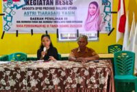 Astrid Tiarasari Yasin saat melakukan kegiatan reses di Desa Waleh