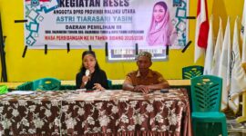 Astrid Tiarasari Yasin saat melakukan kegiatan reses di Desa Waleh