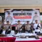 Kapolda Malut beserta pejabat utama dalam konfrensi pers penyerahan senpi