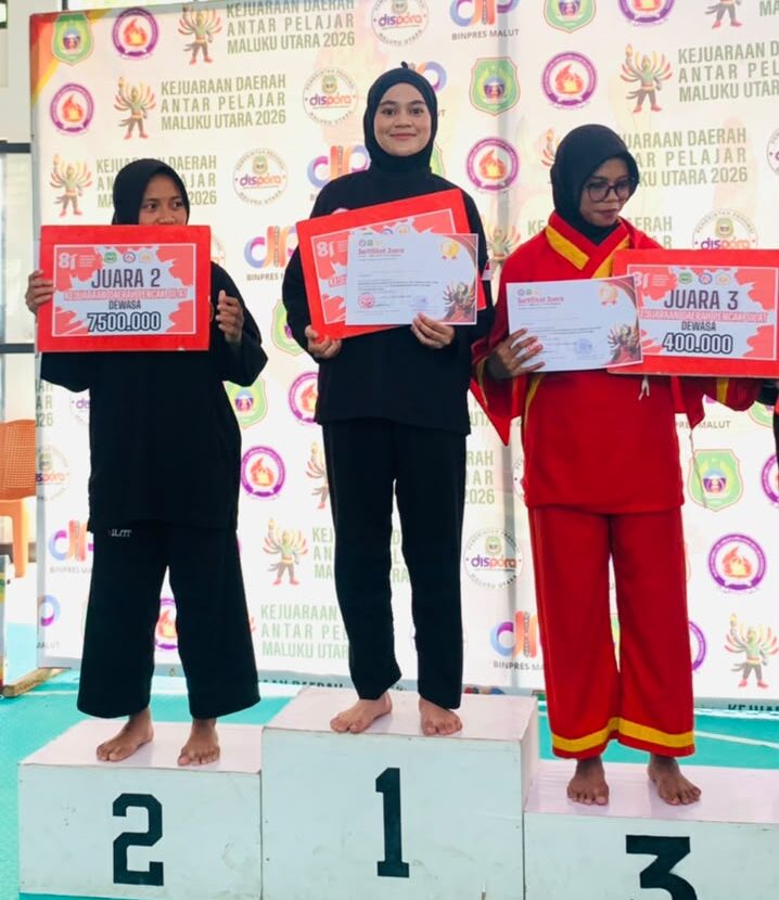 Lisa Istifadha Ishak juara 1 Fighter Putri Pencak Silat Kelas A