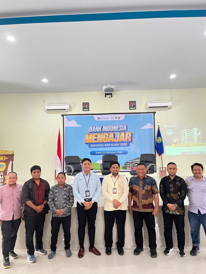 Foto bersama Rektor Unibrah serta para jajaran dan Kepala Perwakilan Deputi KPw Bank Indonesia Maluku Utara
