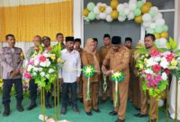 Asisten III, H. Zaidun didampingi Kadinkes, Fiyanti Buamona bersama Tenaga Kesehatan. (Dokumentasi: Am Teapon/marasai.id)