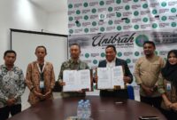 Kapusbin bahasa dan Sastra tanda tangan PKS dengan Rektor Unibrah Tidore