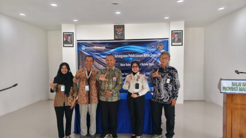 Tanda tangan PKS antara Badan Bahasa Kemendasmen dan TVRI Maluku Utara